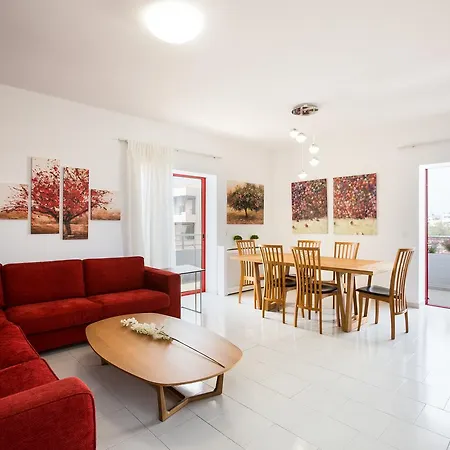 Apartment La Moderna